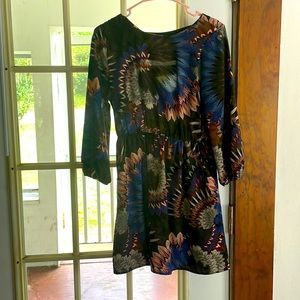 Long sleeve short dress